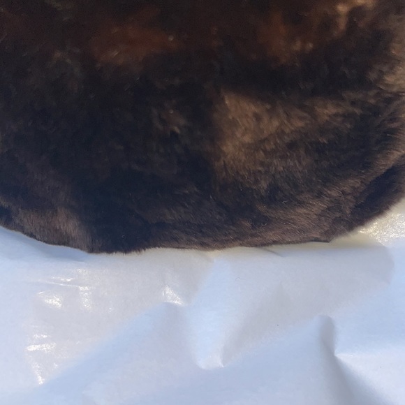 VINT SAKS FIFTH AVE MINK MILLINERY SALON 1950s PILL HAT IT HAS A TINY COMB - Picture 7 of 9